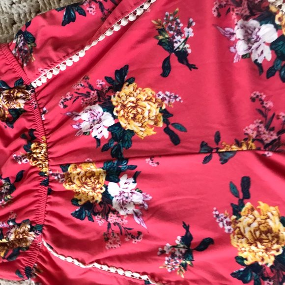 WOMEN'S ROMPER, FLORAL, SIZE SMALL (OFF OR ON SHOULDER) STRETCH - Picture 3 of 4